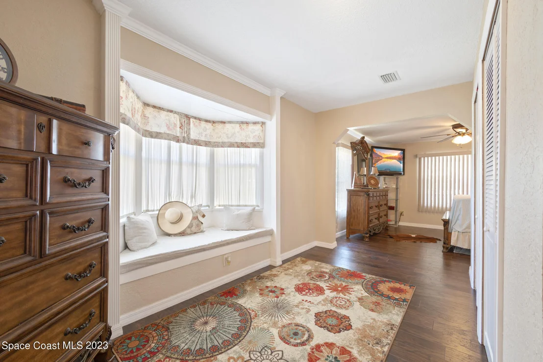 Photo of 2490 Lake Drive