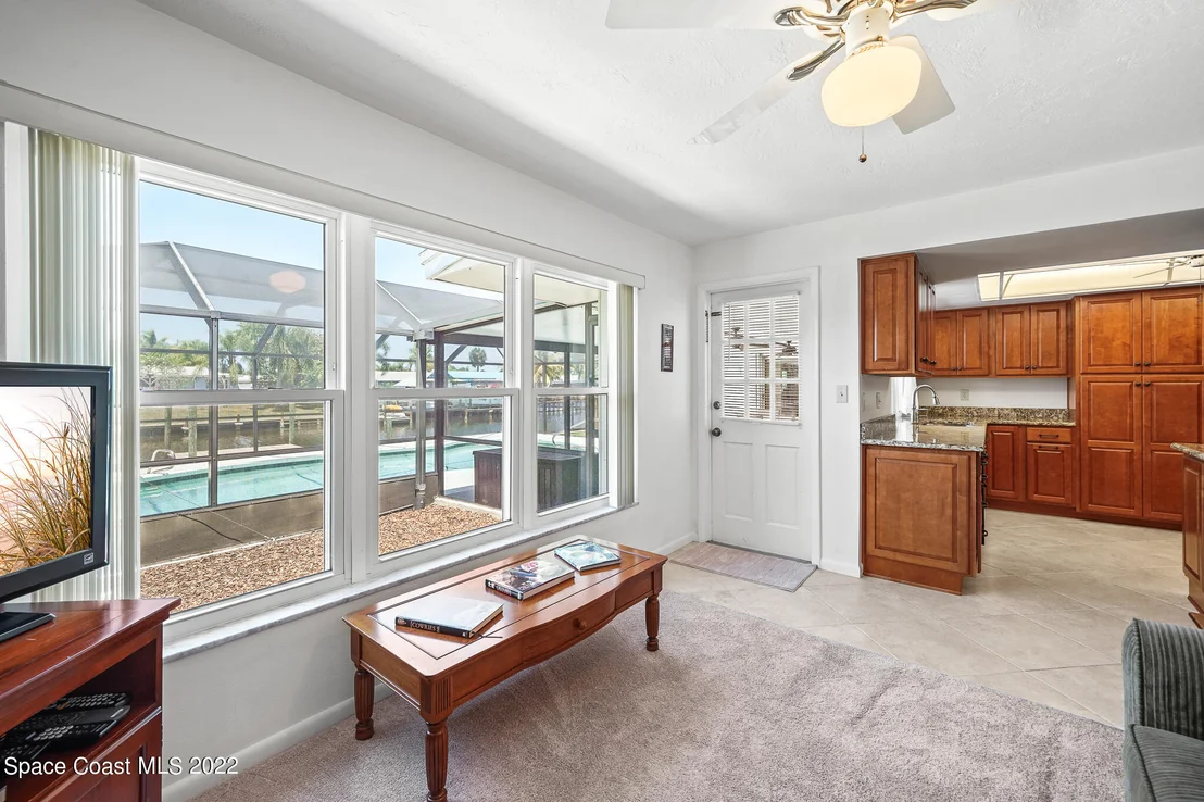 Photo of 453 Cardinal Drive