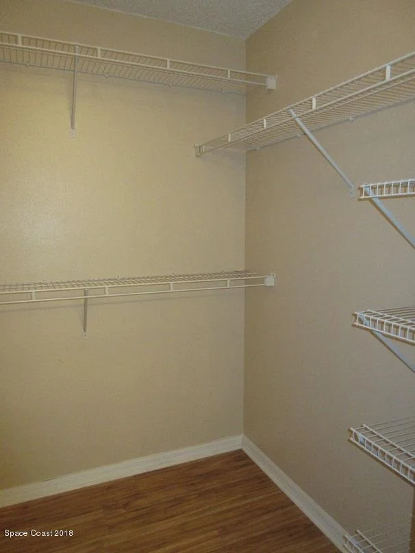 Photo of 1243 White Oak Circle