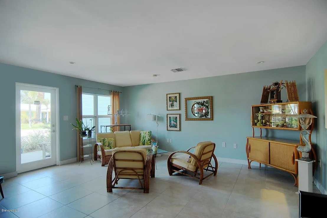 Photo of 1539 Bayshore Drive