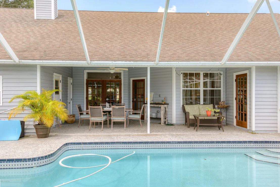 Photo of 4587 Canard Road