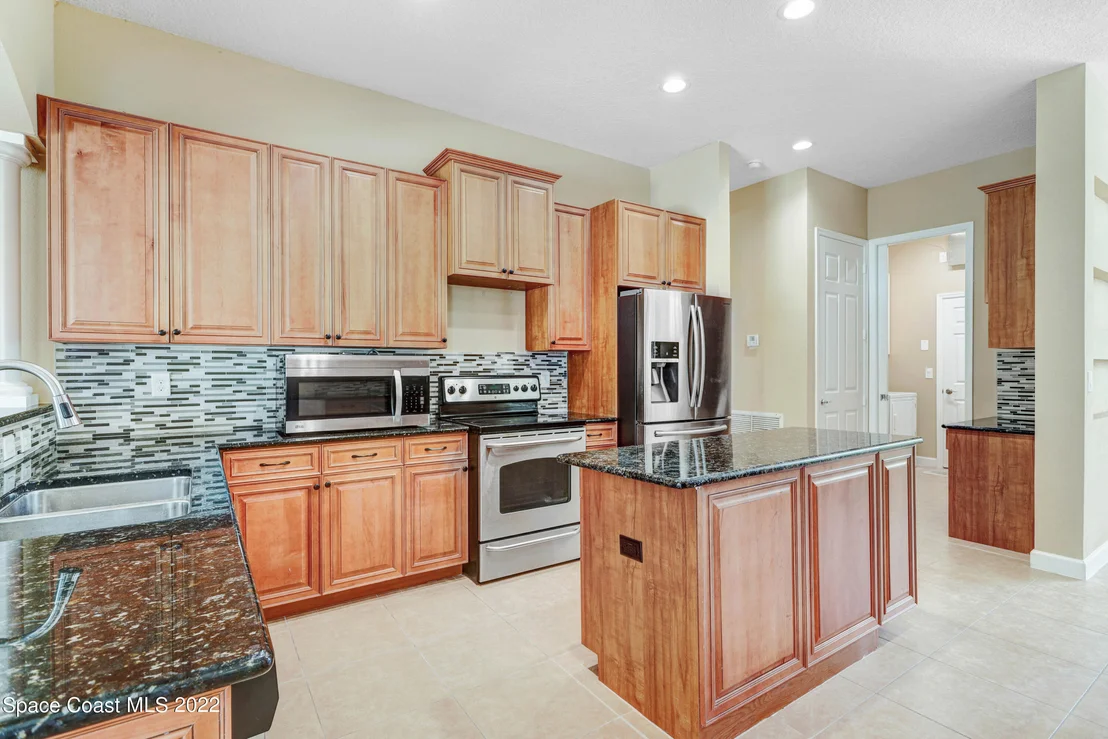 Photo of 1601 Eldron Boulevard SE