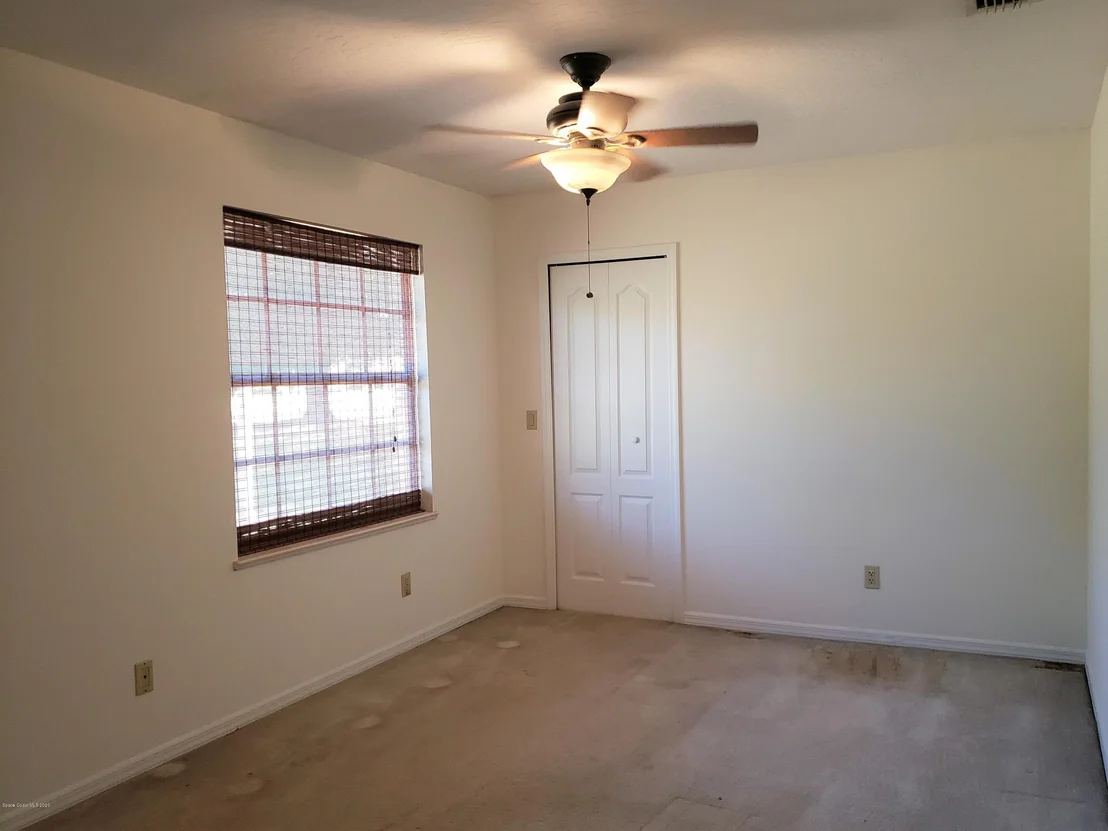 Photo of 1304 Heritage Acres Boulevard