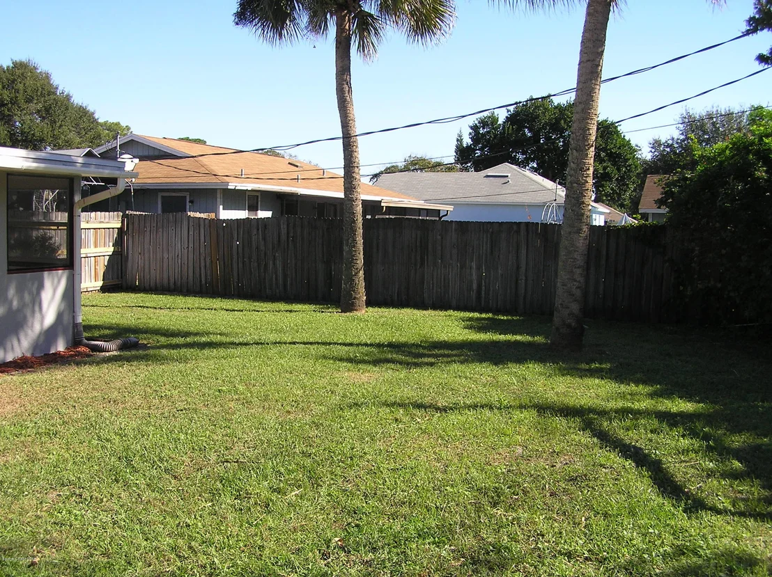Photo of 1011 Hibiscus Street