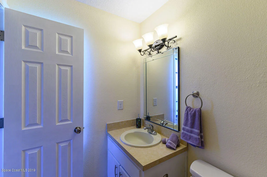 Photo of 4595 Robert Street