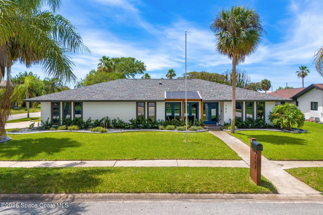 Photo of 127 Sand Pine Road