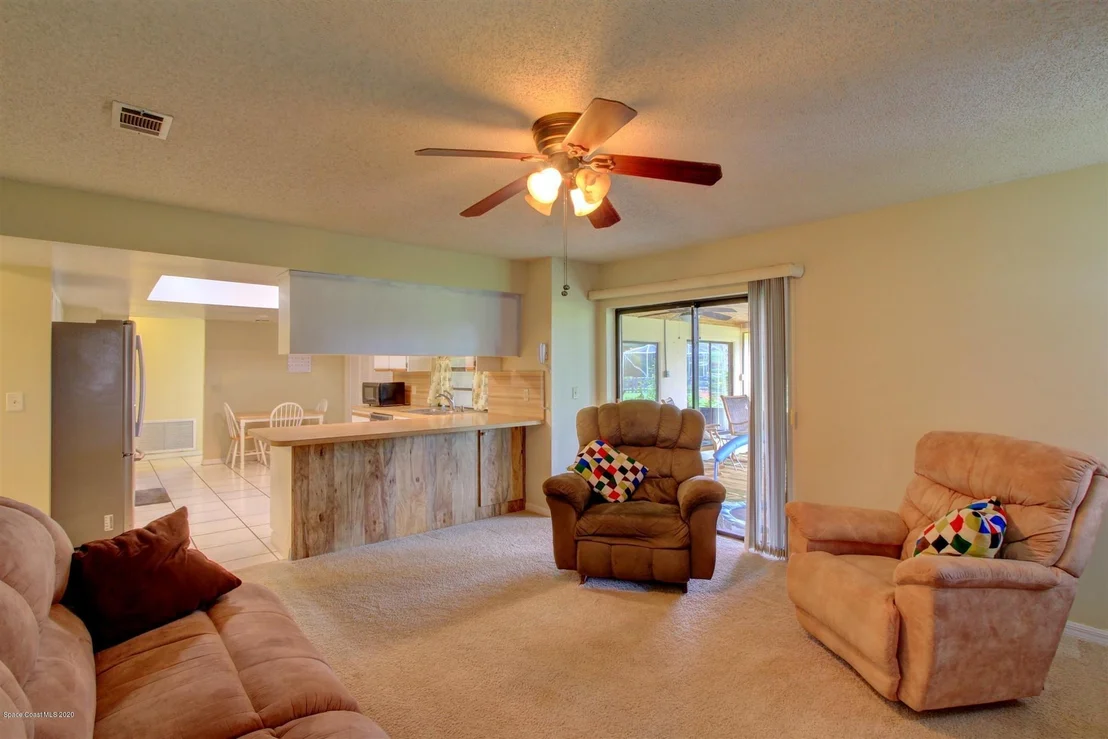 Photo of 881 Sunnybrook Lane