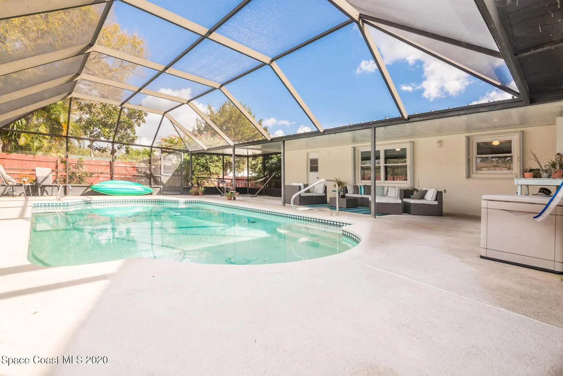 Photo of 1240 Palmdale Circle NE