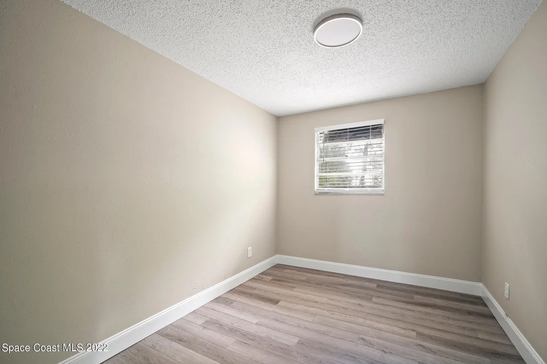 Photo of 1665 134th Avenue N