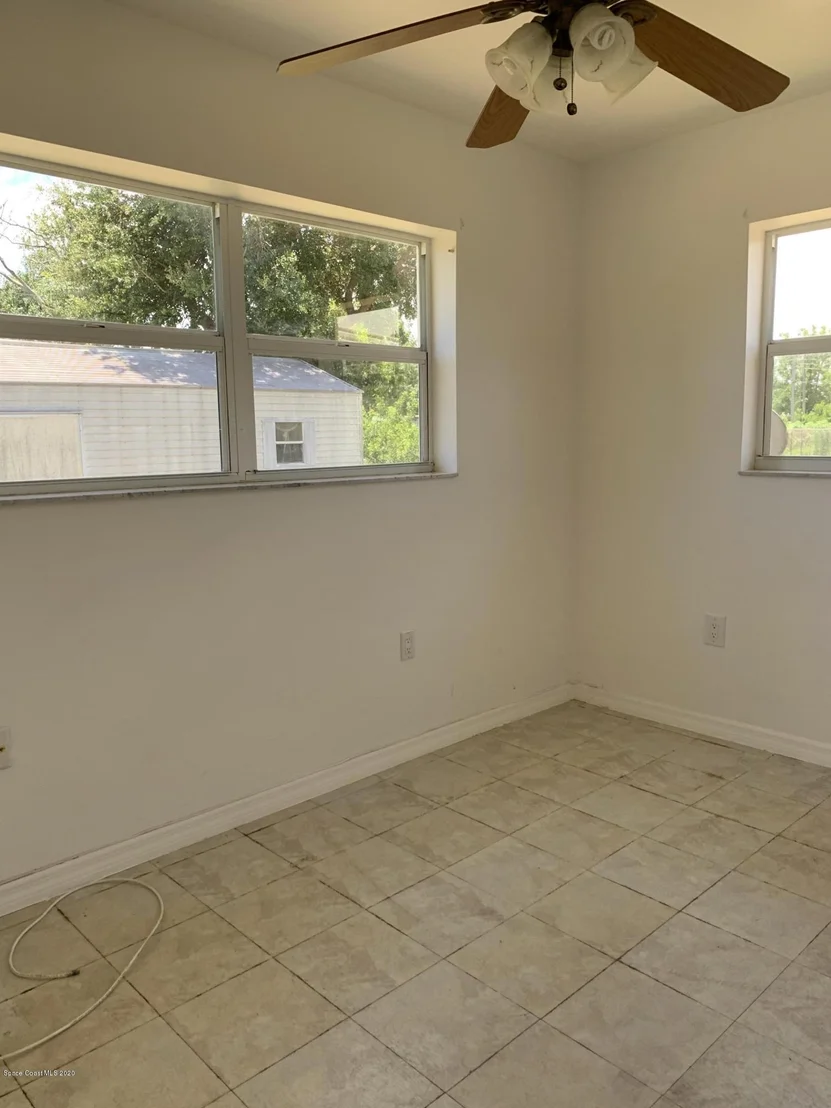 Photo of 3002 NE Easy NE