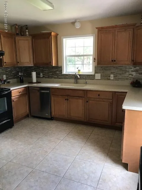 Photo of 1738 Blanche Avenue