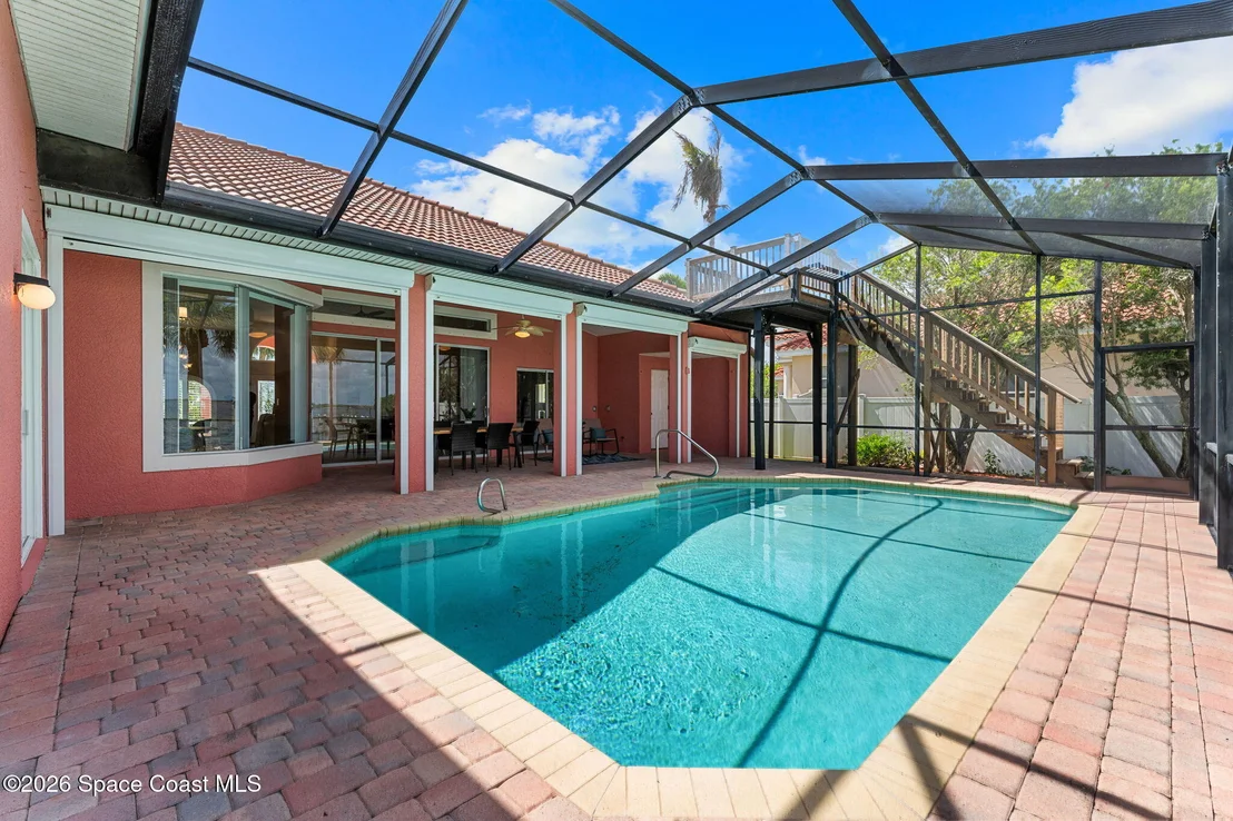 Photo of 327 Island Drive