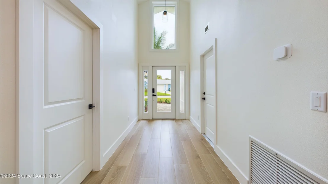 Photo of 396 Riverview Lane