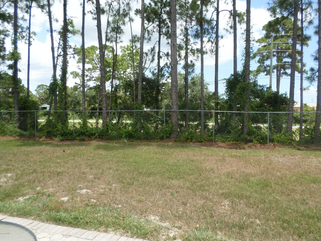 Photo of 5740 FRIENDLY Street