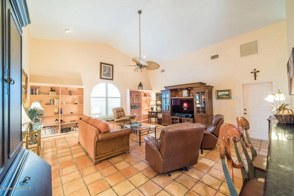 Photo of 207 Ivory Drive