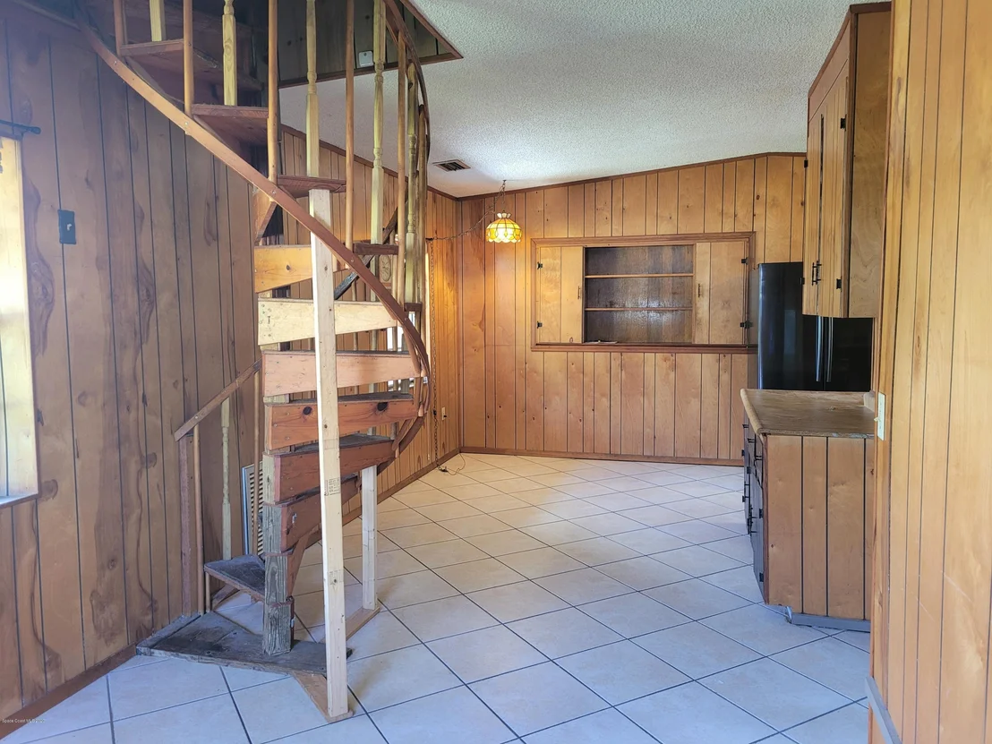 Photo of 351 Pine Avenue