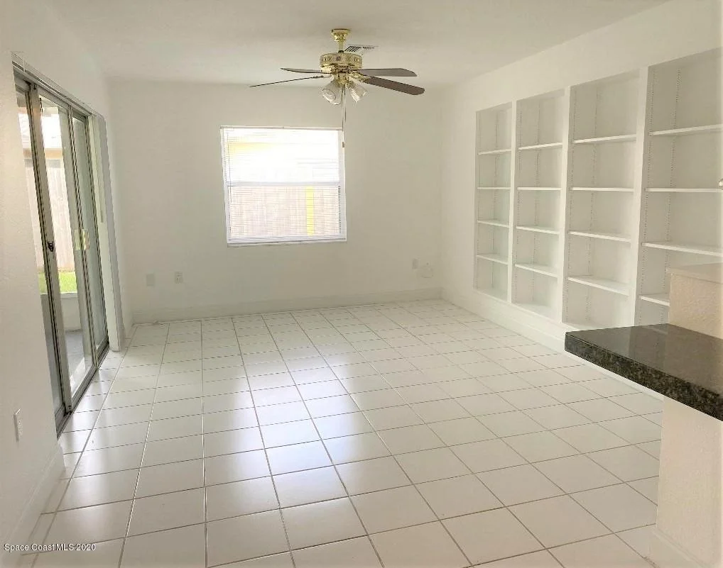 Photo of 385 Hamlin Avenue