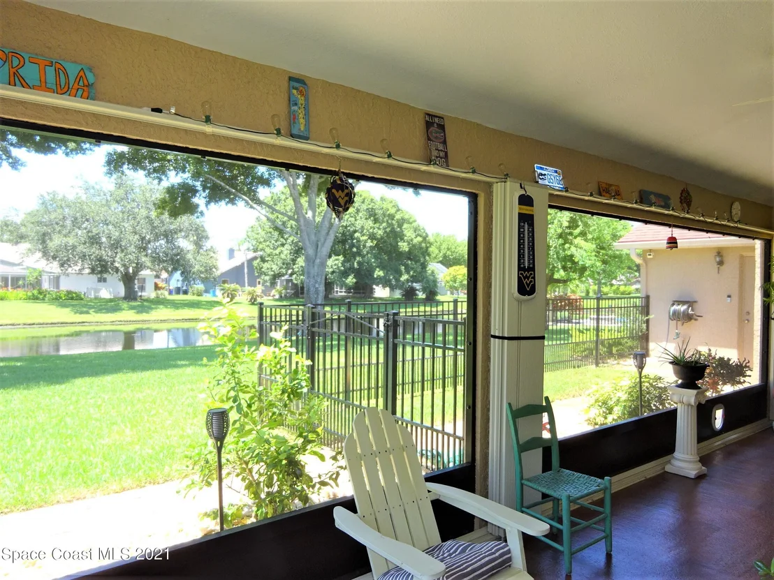Photo of 941 Pelican Lane