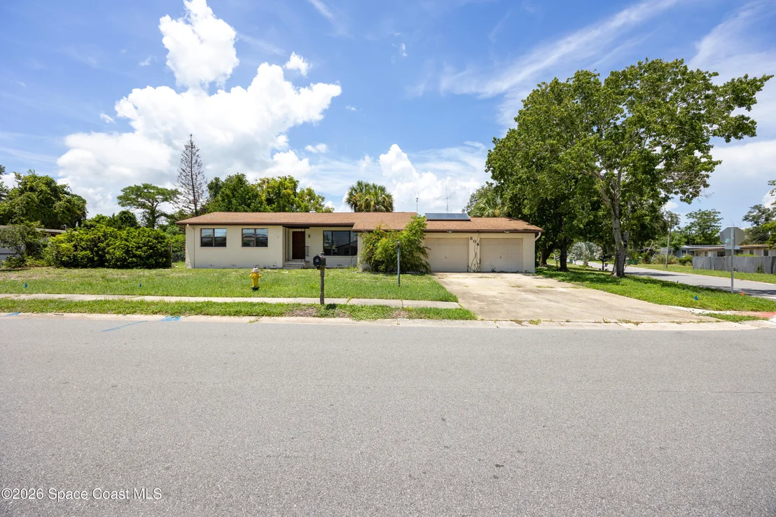 Photo of 808 Kensington Drive