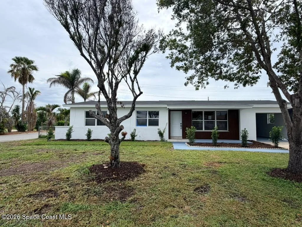 Photo of 205 Melaleuca Drive E