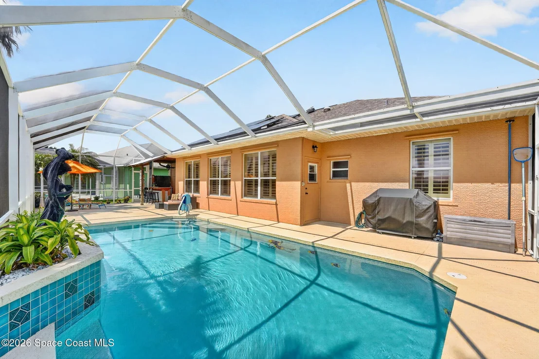 Photo of 1871 Thesy Drive
