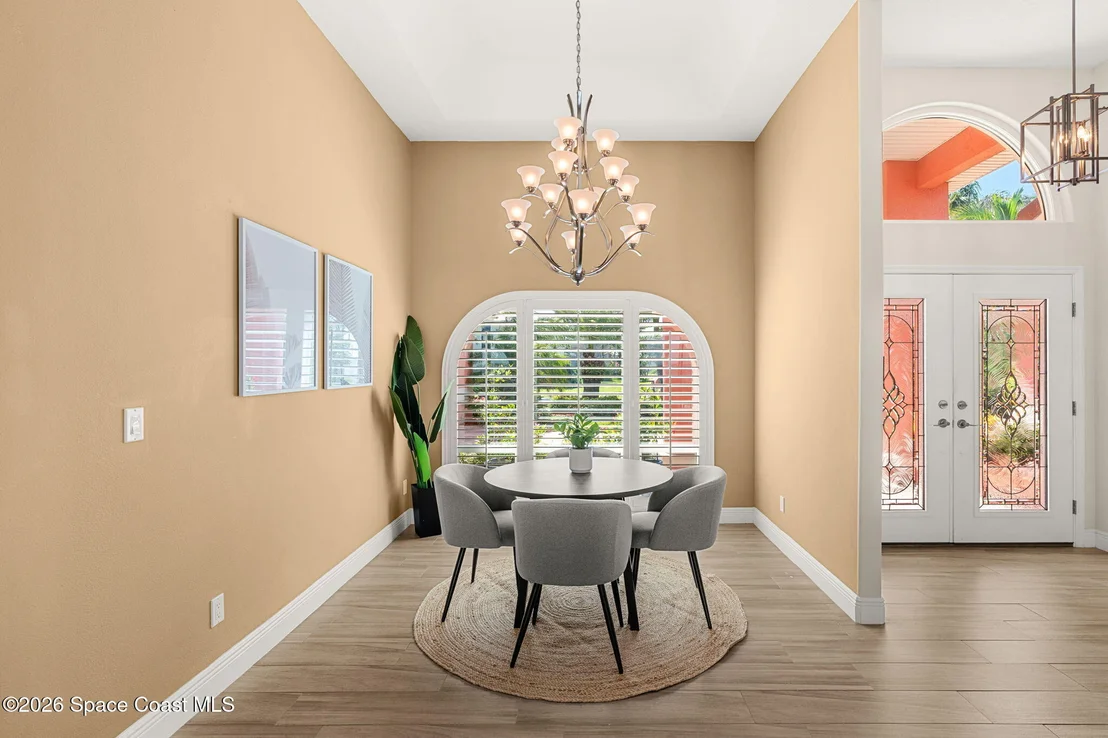 Photo of 327 Island Drive
