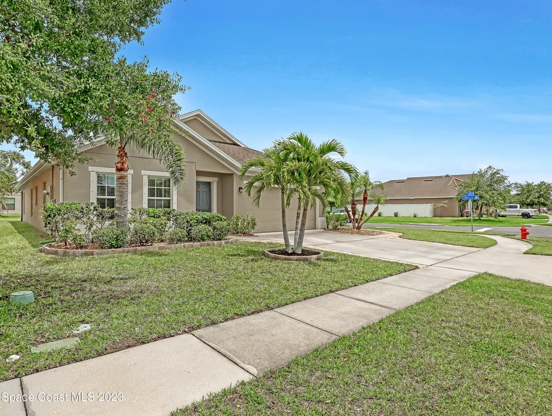 Photo of 1645 Litchfield Drive
