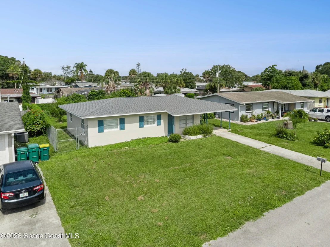 Photo of 758 Comanche Avenue
