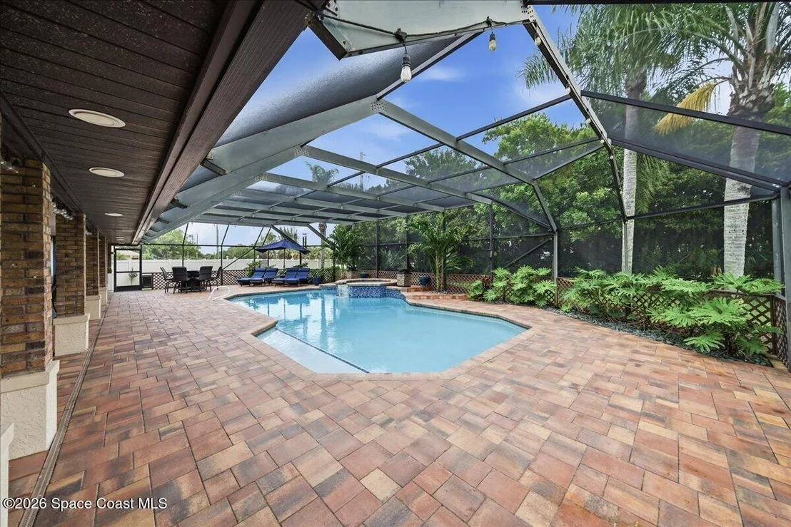 Photo of 560 Sawgrass Circle