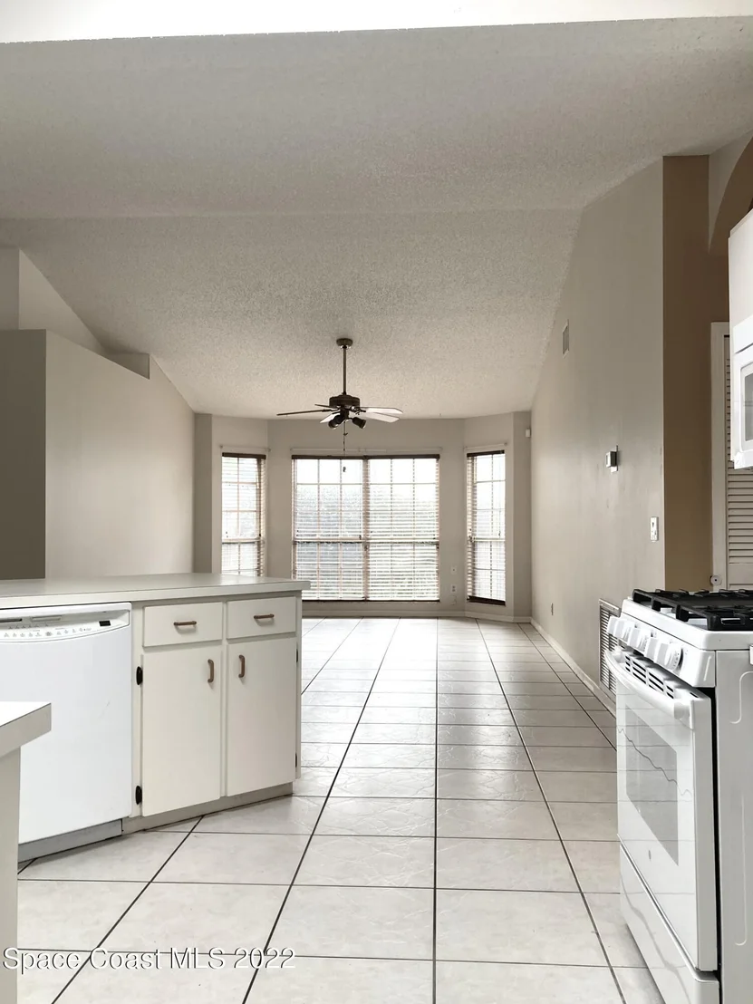 Photo of 874 Brookview Lane