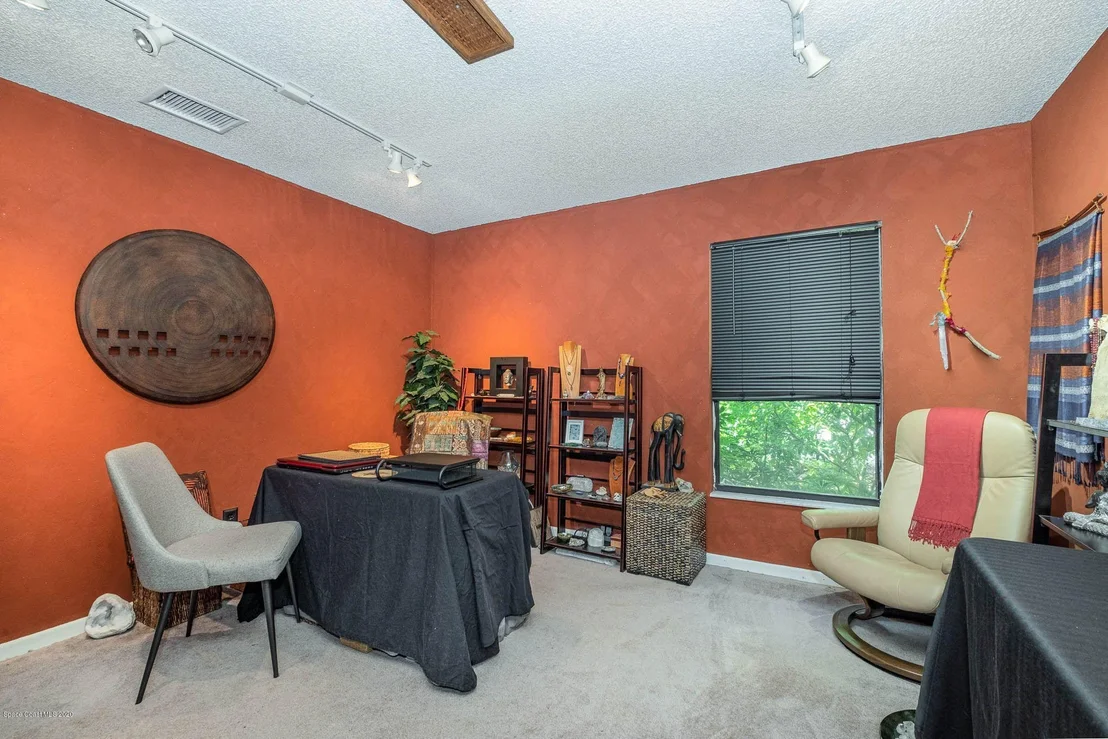 Photo of 303 Myrtlewood Road