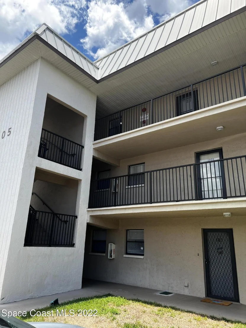 Photo of Unit 1231 at 305 Tangle Run Boulevard