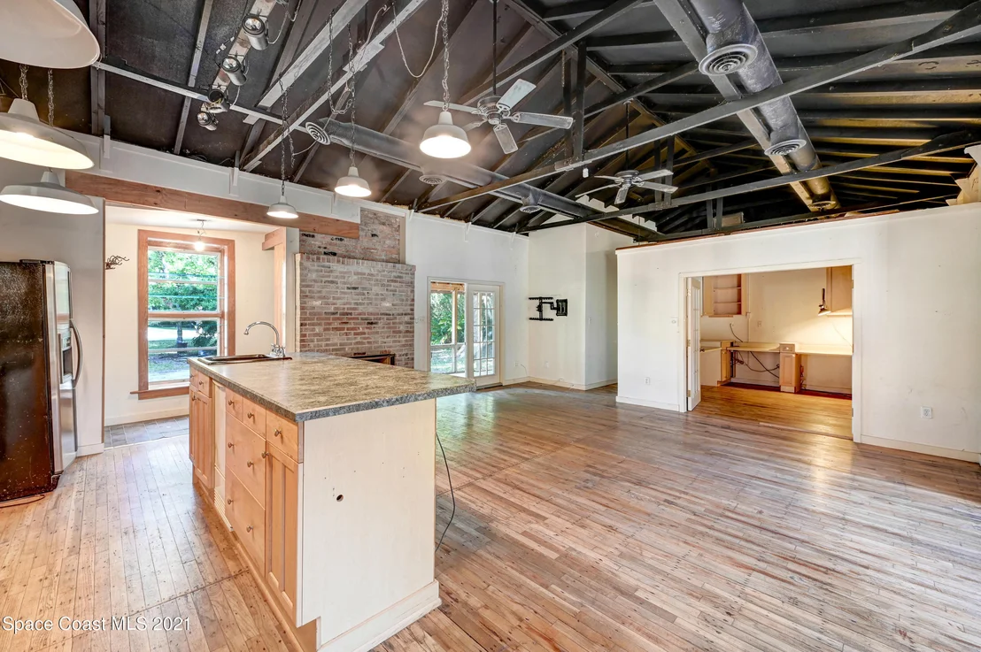 Photo of 6699 Sheridan Road