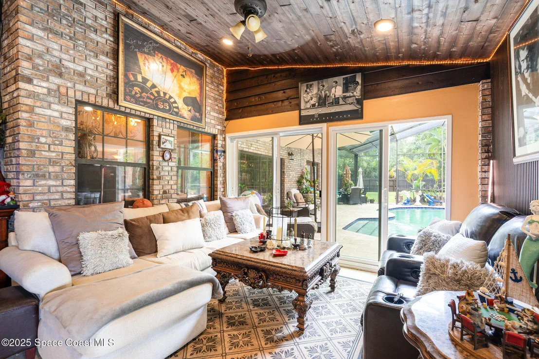 Photo of 562 Lake Ashley Circle