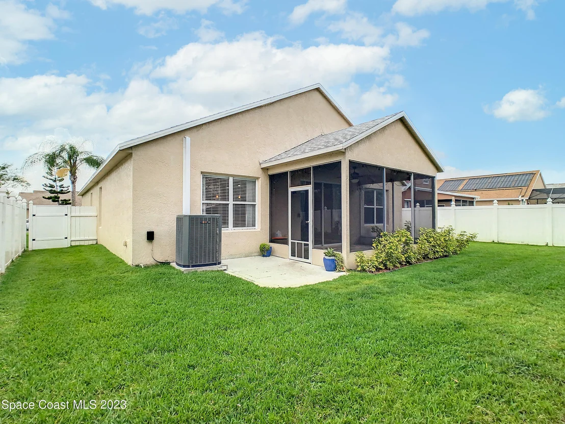 Photo of 324 Sedgewood Circle