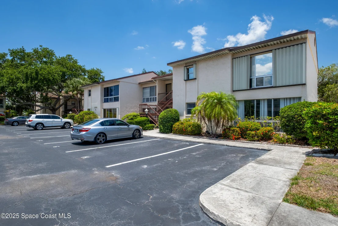Photo of Unit 4H at 2500 Eagle Drive