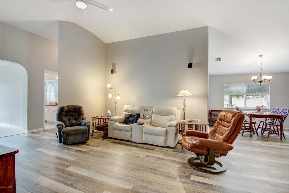 Photo of 7257 Broderick Drive