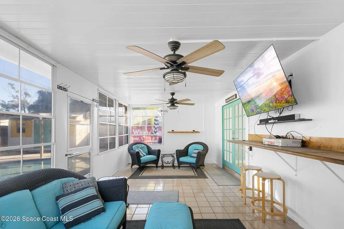 Photo of 727 Clarke Avenue
