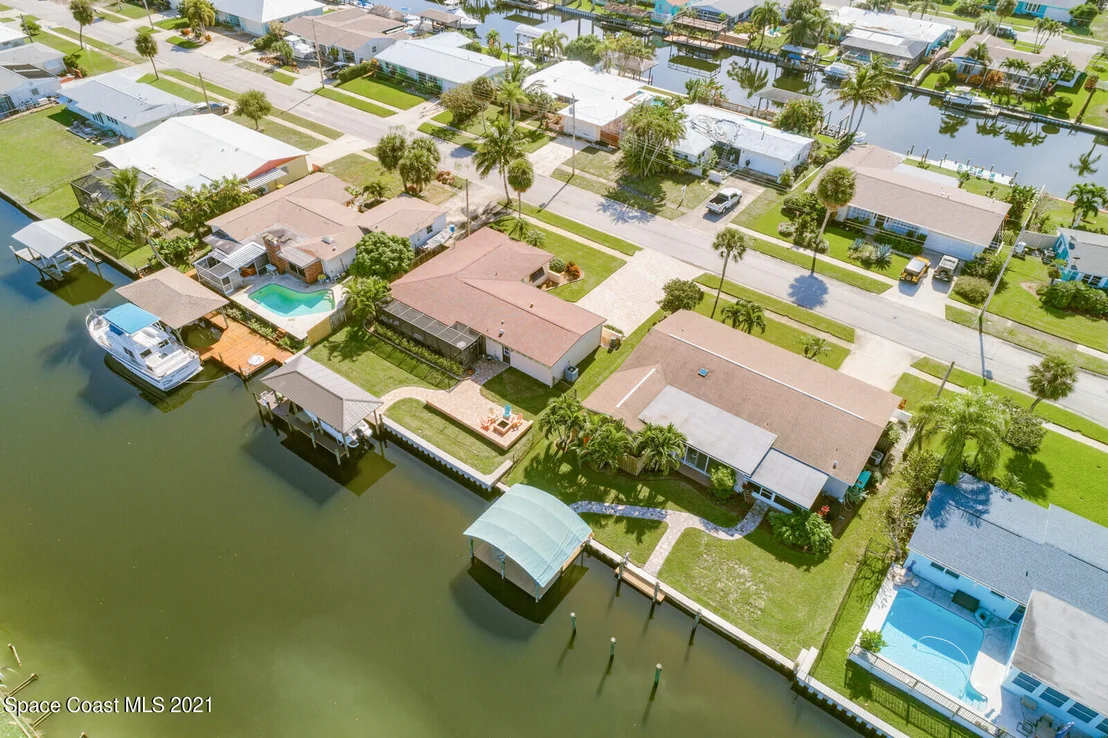 Photo of 481 Cardinal Drive