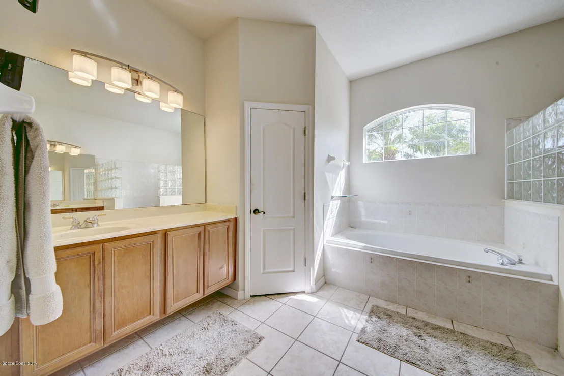 Photo of 1662 Long Pine Road
