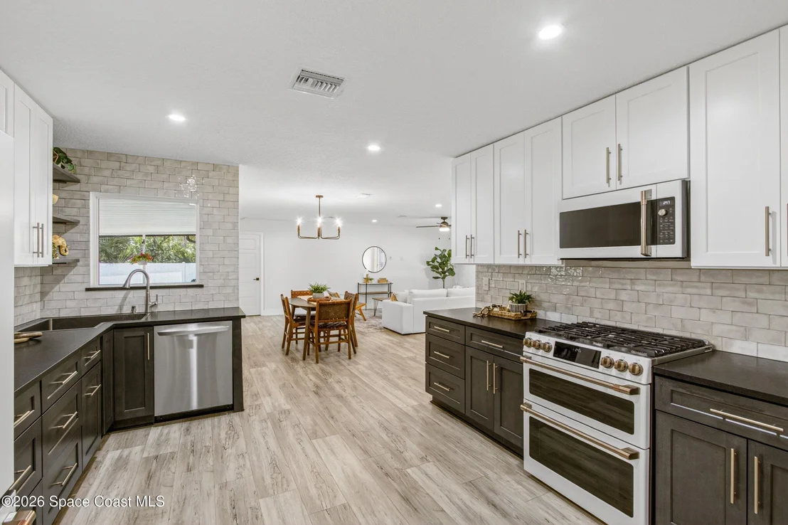 Photo of 3255 Hield Road