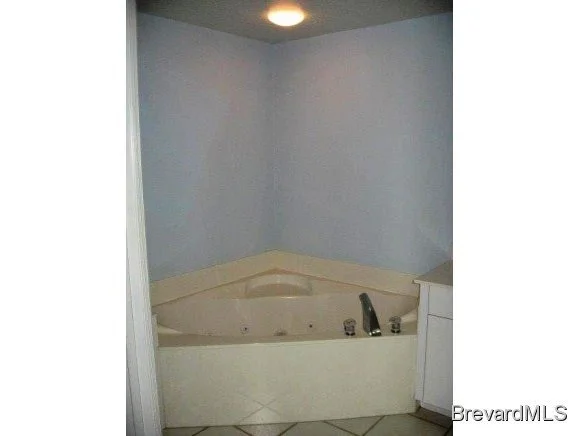 Photo of Unit 705 at 104 Riverside Drive