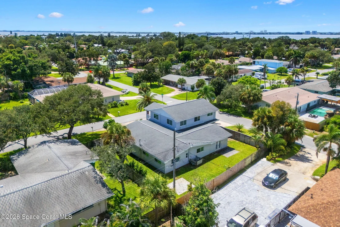 Photo of 470 Seabreeze Drive