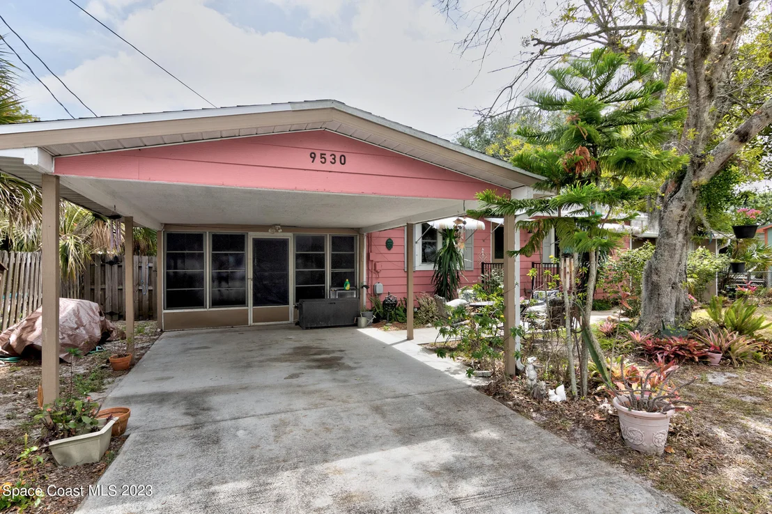 Photo of 9530 Riverview Drive