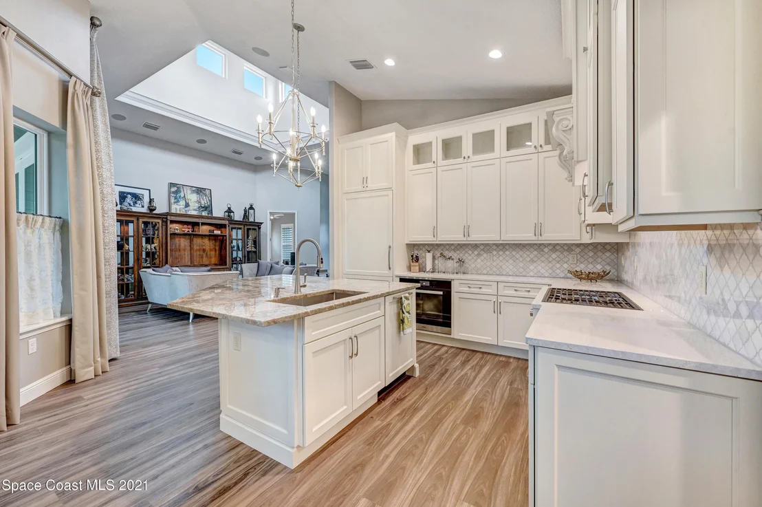 Photo of 2215 Bryan Street
