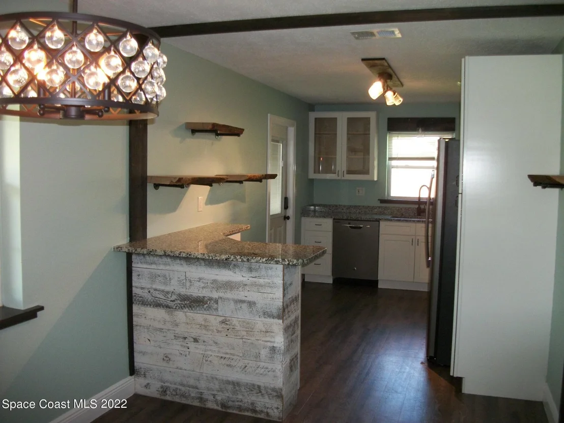 Photo of 2833 Fountainhead Boulevard