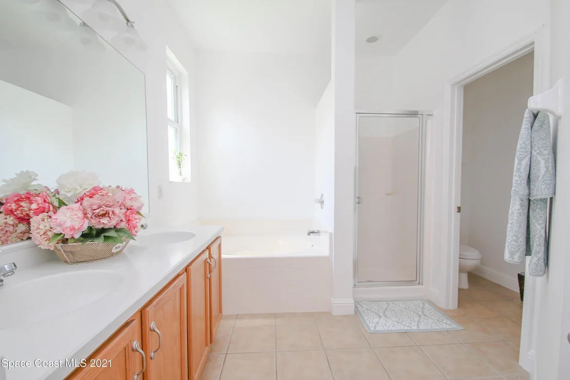 Photo of 1462 Hemingway Boulevard