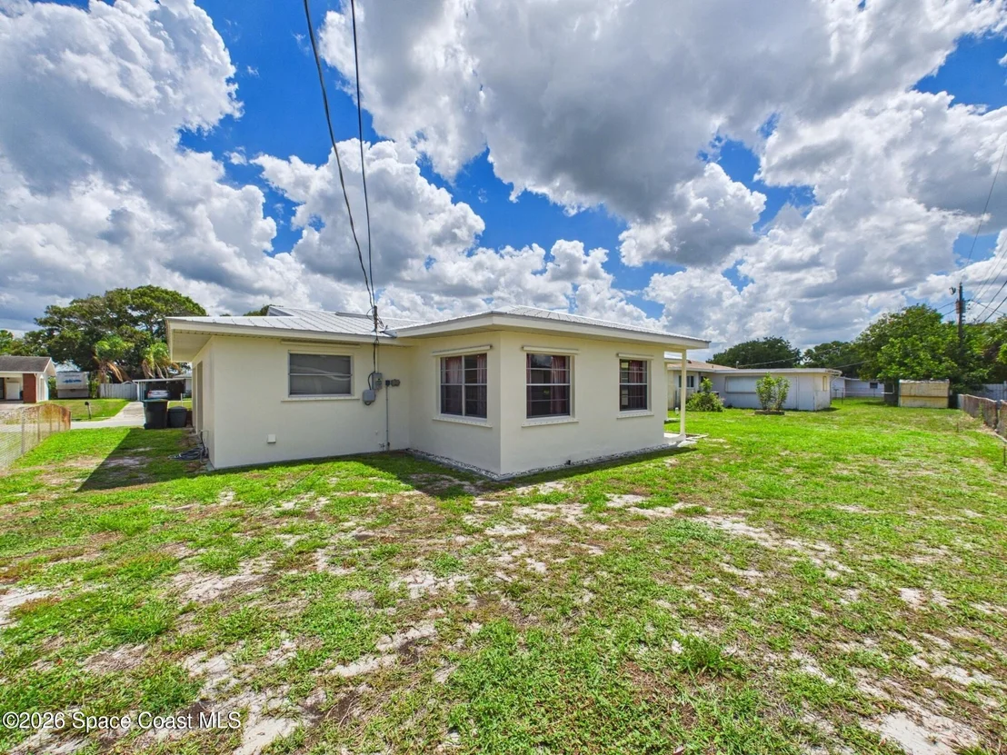 Photo of 2939 Chipper Drive NE