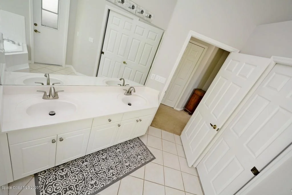 Photo of 952 Wimbledon Drive