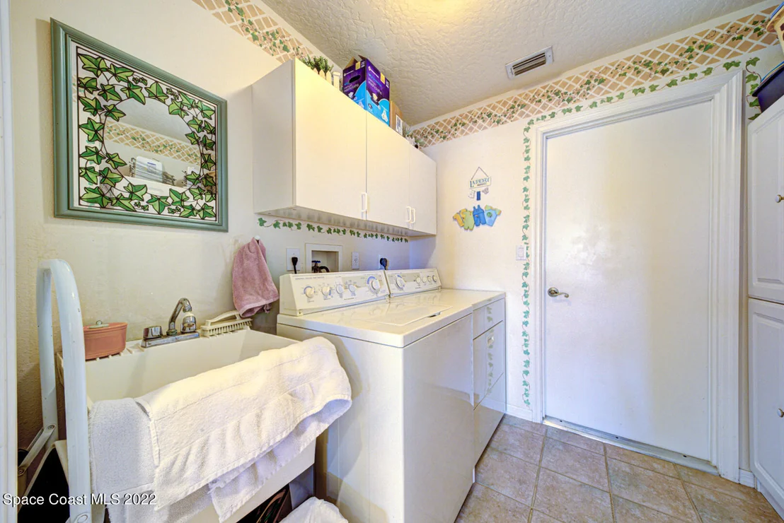 Photo of 5948 Newbury Circle
